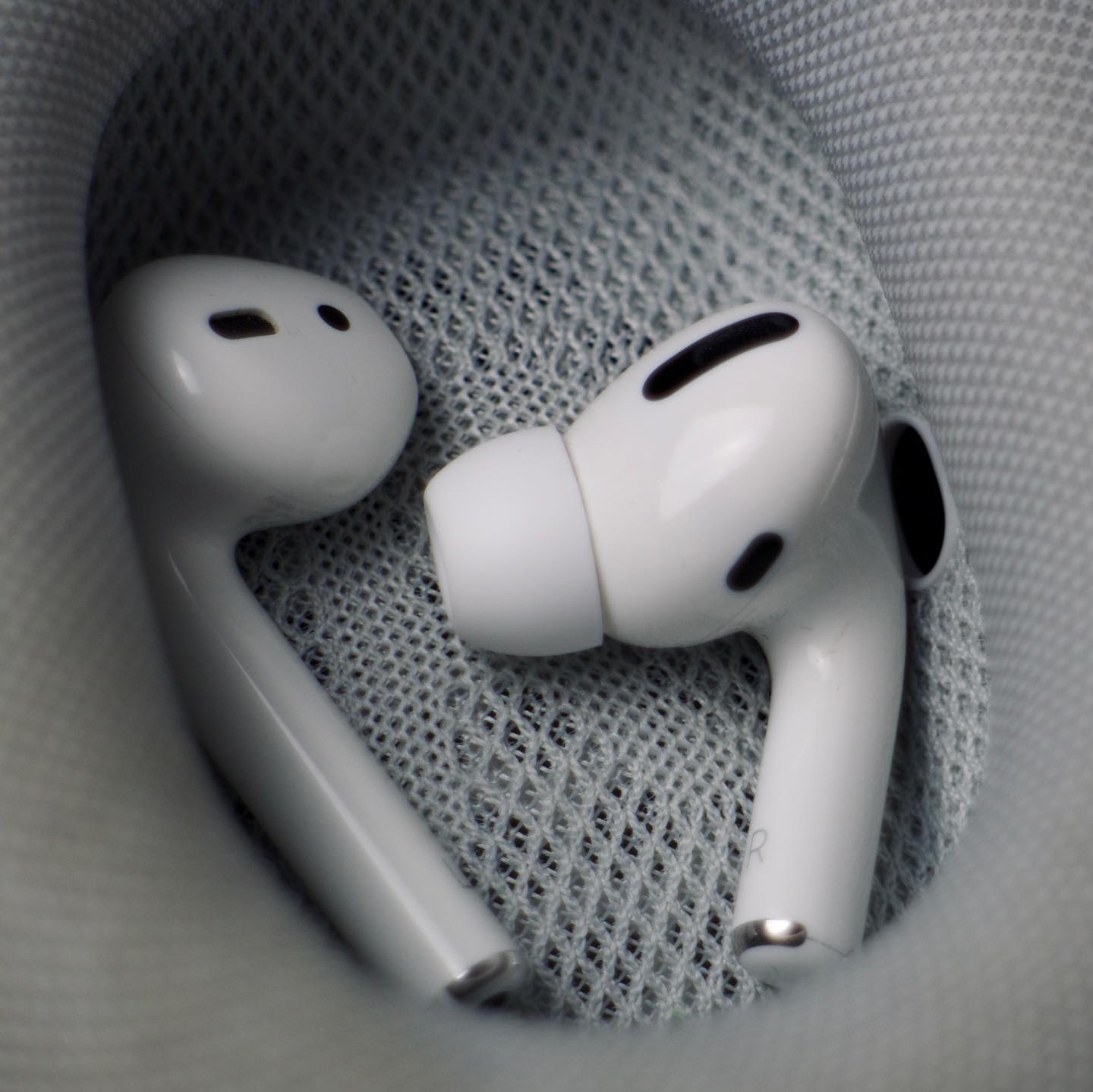 AIRPODS MAX